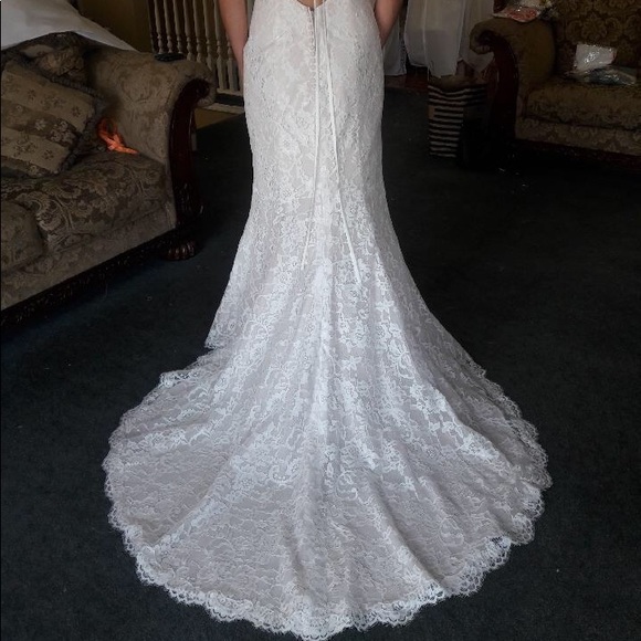 Wedding Dress, new. - Picture 2 of 5